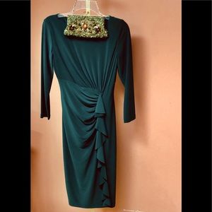 🎉🎊Emerald green 🌲🌲🌲figure enhancing jersey dress💯